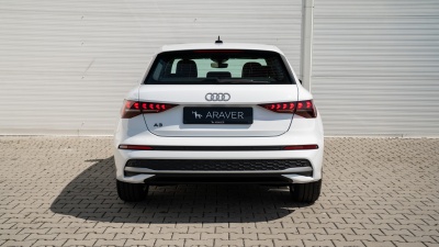 AUDI A3 Sportback 1.5 TFSI (pohľad zozadu)