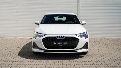 AUDI A3 Sportback 1.5 TFSI (pohľad do interiéru)