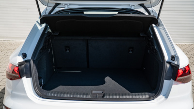 AUDI A3 Sportback 1.5 TFSI (pohľad do interiéru)