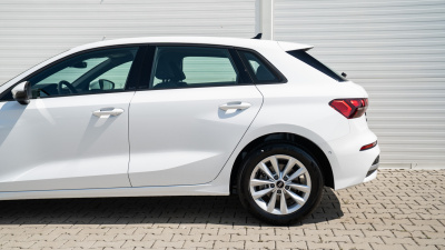 AUDI A3 Sportback 1.5 TFSI (pohľad do interiéru)
