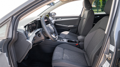 VW Golf Variant 2.0 TDI Limited (pohľad do interiéru)