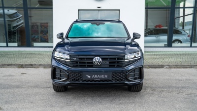 VW Touareg 3.0 TDI R-Line Limited (pohľad zboku)