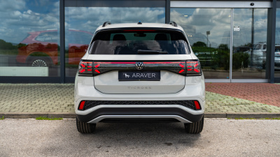 VW T-Cross 1.5 TSI R-Line Limited (pohľad do interiéru)