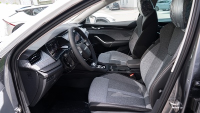 Škoda Octavia combi 1.5 TSI Top Selection (pohľad do interiéru)