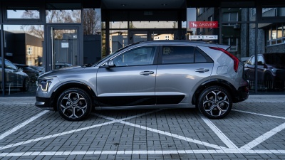 Kia Niro HEV 1.6 GDi Gold (pohľad zboku)