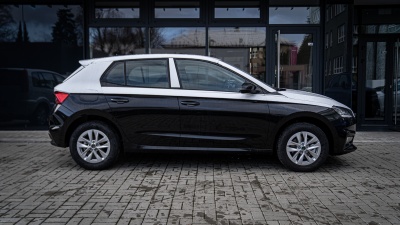 Škoda Fabia 1.0 TSI  Drive 130 Plus (pohľad zboku)