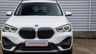 BMW X1 20i Xdrive (pohľad do interiéru)