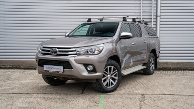 Toyota Hilux 2.4 D-4D (základný pohľad)