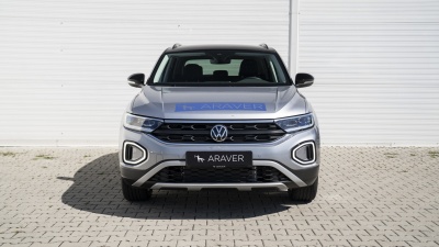 VW T-Roc 1.5 TSI Limited (pohľad spredu)