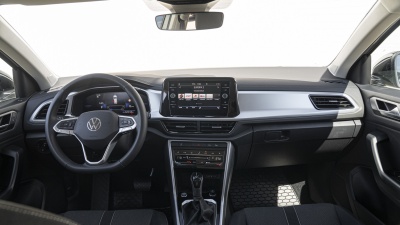 VW T-Roc 1.5 TSI Limited (pohľad do interiéru)