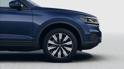 VW Touareg 3.0 TDI Limited (pohľad do interiéru)