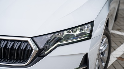 Škoda Octavia 1.5 TSI Drive 130 (pohľad spredu)