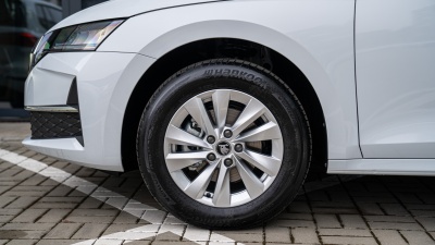 Škoda Octavia 1.5 TSI Drive 130 (pohľad do interiéru)