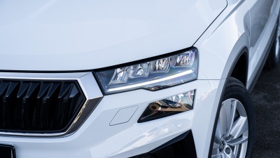 Škoda Karoq 1.5 TSI 130 Drive (pohľad zozadu)