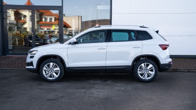 Škoda Karoq 1.5 TSI 130 Drive (pohľad zboku)
