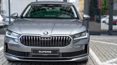 Škoda Superb 1.5 TSI iV Top Selection  (pohľad do interiéru)