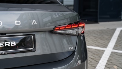 Škoda Superb 1.5 TSI iV Top Selection 