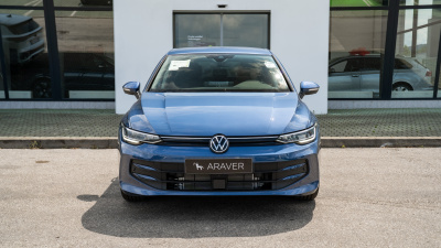VW Golf 1.5 eTSI Limited (pohľad zozadu)