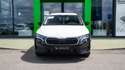 Škoda Octavia Combi 1.5 TSI Drive (pohľad zozadu)