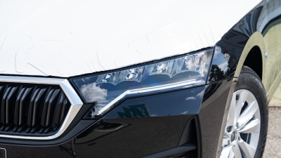 Škoda Octavia Combi 1.5 TSI Drive (pohľad spredu)
