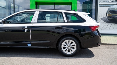 Škoda Octavia Combi 1.5 TSI Drive (pohľad do interiéru)