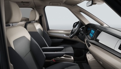 VW Multivan Bulli Long 2.0 TDI (pohľad do interiéru)