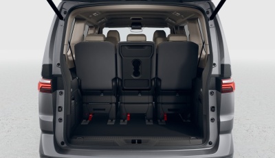 VW Multivan Bulli Long 2.0 TDI (pohľad do interiéru)