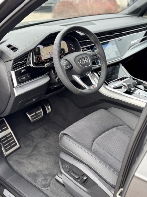 AUDI Q7 3.0 TDI Quattro Sline (pohľad zboku)