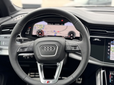 AUDI Q7 3.0 TDI Quattro Sline (pohľad do interiéru)