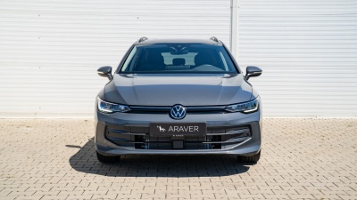 VW Golf Variant 1.5 eTSI Limited (pohľad zozadu)