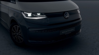VW Multivan Bulli Long 2.0 TDI (pohľad do interiéru)