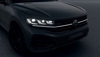 VW Touareg 3.0 TDI R-Line Limited (pohľad spredu)