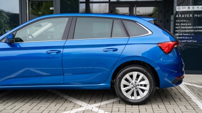 Škoda Scala 1.0 TSI Drive 130 Plus (pohľad do interiéru)