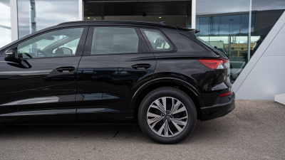 AUDI Q4 45 e-tron