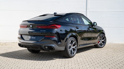 BMW X6 40i xDrive (pohľad zboku)