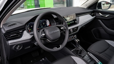 Škoda Kamiq 1.5 TSI Drive 130 Plus (pohľad do interiéru)