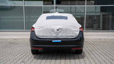 Škoda Superb 2.0 TDI Top Selection 4x4 (pohľad spredu)