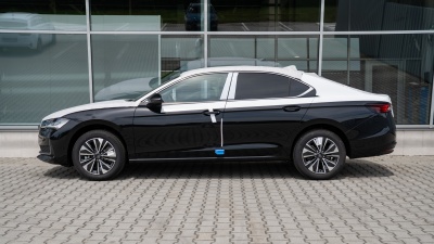 Škoda Superb 2.0 TDI Top Selection 4x4 (pohľad zboku)