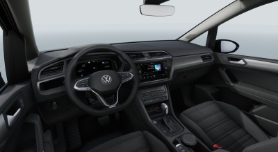 VW Touran 1.5 TSI Limited (pohľad do interiéru)