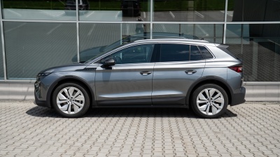 Škoda Elroq 85 Selection (pohľad zboku)