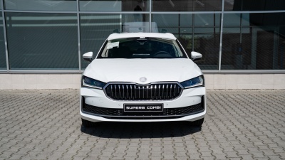 Škoda Superb Combi 2.0 TDI  Top Selection 4x4 (pohľad zboku)
