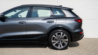 AUDI Q6 e-tron quattro