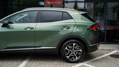Kia Sportage 1.6 T-GDi 7DCT Gold (pohľad do interiéru)