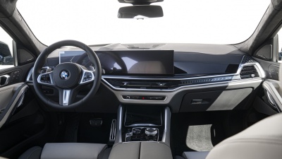 BMW X6 30d xDrive (pohľad do interiéru)