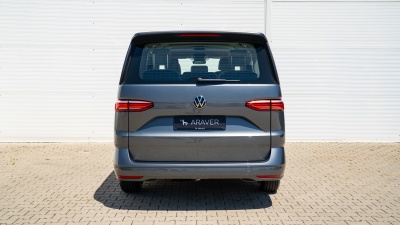 VW Multivan Bulli Long 2.0 TDI (pohľad spredu)