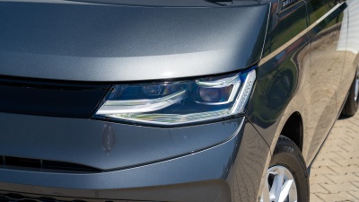 VW Multivan Bulli Long 2.0 TDI (pohľad do interiéru)