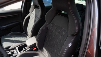 Škoda Karoq 2.0 TDI Sportline (pohľad do interiéru)