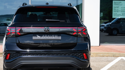 VW T-Cross 1.5 TSI R-Line Limited (pohľad do interiéru)