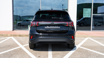 VW T-Cross 1.5 TSI R-Line Limited (pohľad do interiéru)