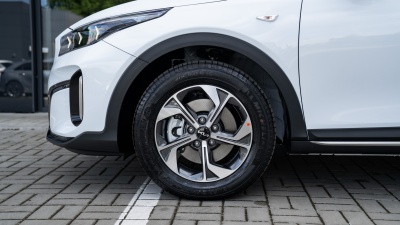 Kia XCeed 1.5 T-GDi Silver (pohľad do interiéru)
